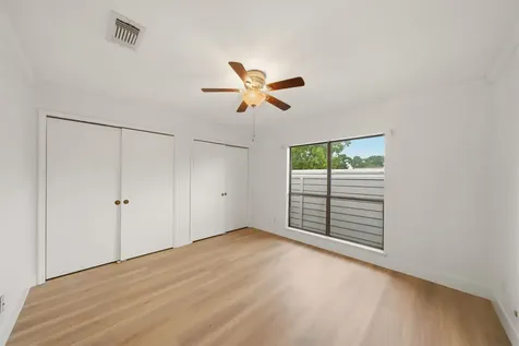 3 Hideaway Drive Friendswood TX 77546