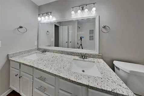 16811 Country Bridge Road Houston TX 77095
