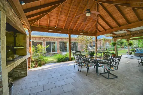 11943 White Oak Pass Conroe TX 77385