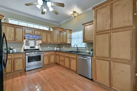 1 Wolfe Lane Manvel TX 77578