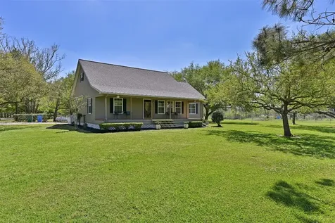 1 Wolfe Lane Manvel TX 77578