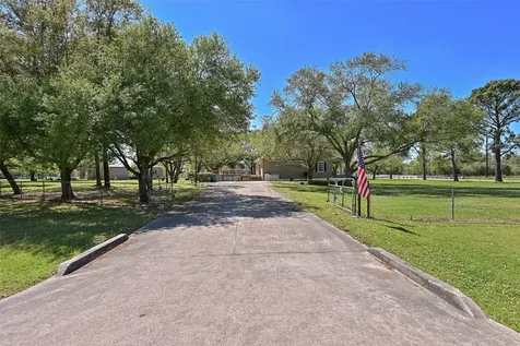 1 Wolfe Lane Manvel TX 77578