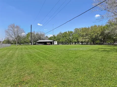 1 Wolfe Lane Manvel TX 77578