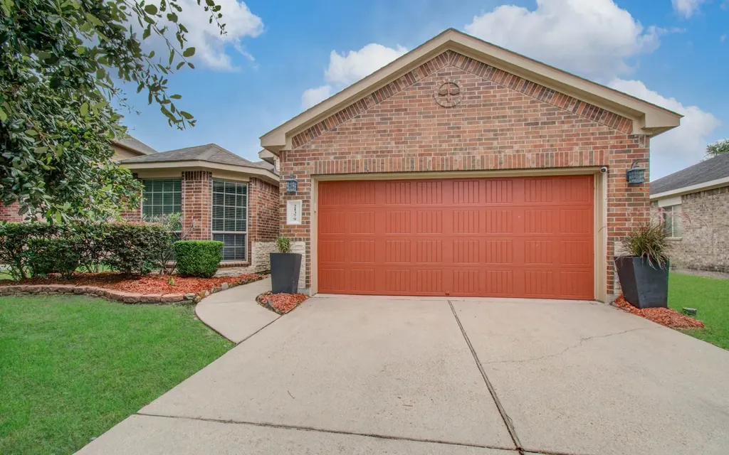 21379 Village Crossing Lane Porter TX 77365