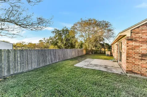 4010 Spring Branch Drive W Pearland TX 77584