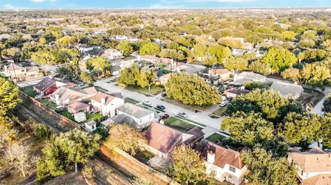 4010 Spring Branch Drive W Pearland TX 77584
