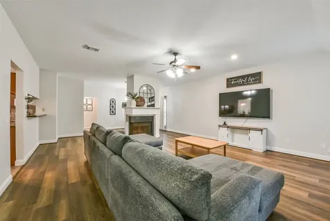 4010 Spring Branch Drive W Pearland TX 77584