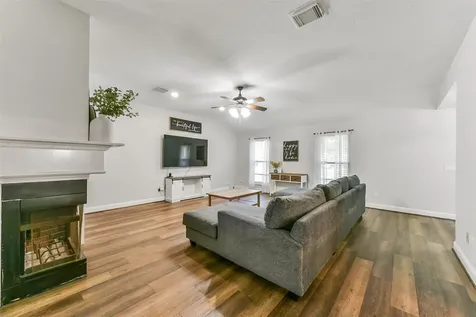 4010 Spring Branch Drive W Pearland TX 77584