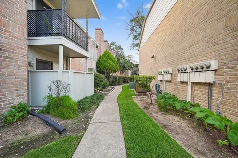 2800 Jeanetta Street 2003 Houston TX 77063