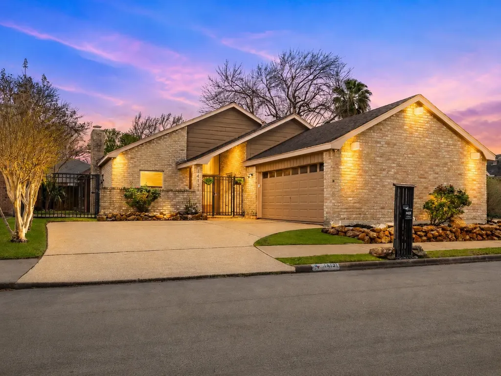 14131 Hillvale Drive Houston TX 77077