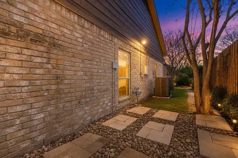 14131 Hillvale Drive Houston TX 77077