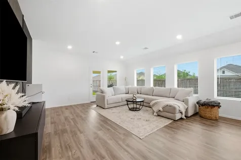 1386 Antigua Drive Conroe TX 77301