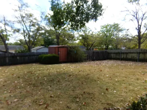 516 N College Street Weimar TX 78962