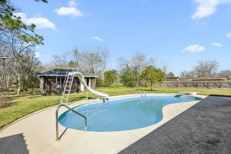 13038 4th Street Santa Fe TX 77510