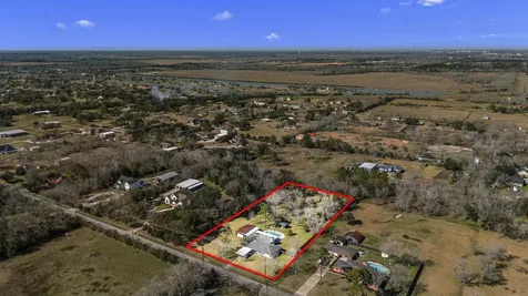 13038 4th Street Santa Fe TX 77510