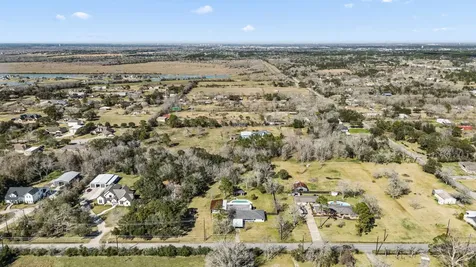 13038 4th Street Santa Fe TX 77510