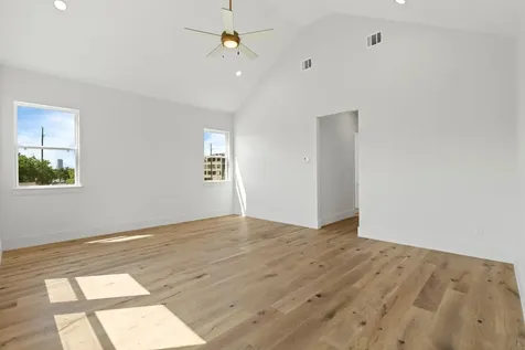 710 Waverly Street D Houston TX 77007