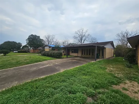 5327 Knotty Oaks Trail Houston TX 77045