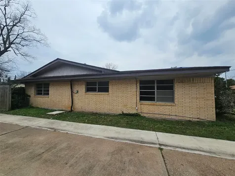 5327 Knotty Oaks Trail Houston TX 77045