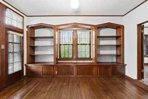 4502 Avenue O Galveston TX 77551
