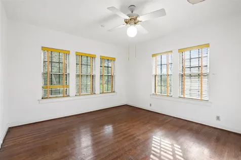 4502 Avenue O Galveston TX 77551