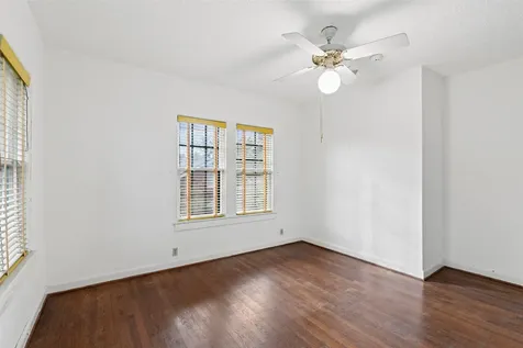 4502 Avenue O Galveston TX 77551