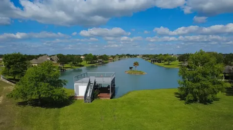 226 Lago Circle Drive N Santa Fe TX 77517