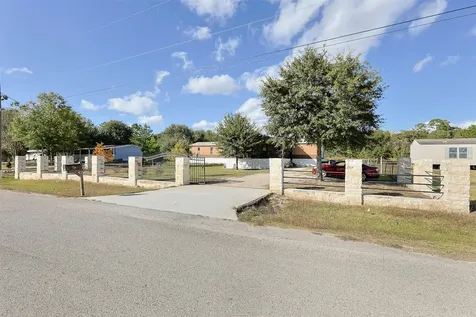 320 County Road 48761 Dayton TX 77535