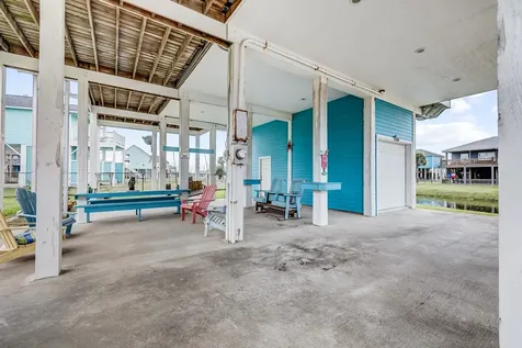 935 Clara Street Crystal Beach TX 77650