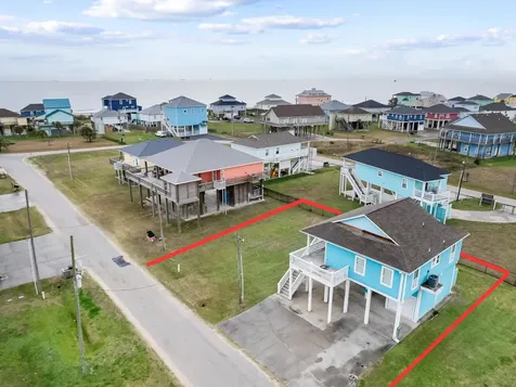 935 Clara Street Crystal Beach TX 77650