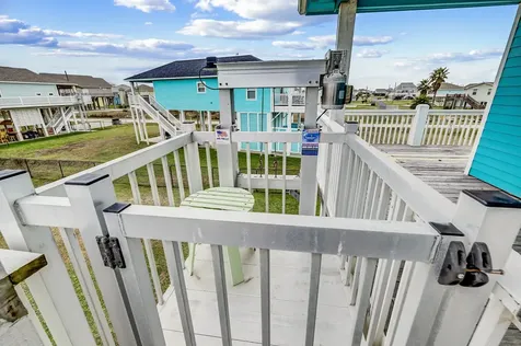 935 Clara Street Crystal Beach TX 77650