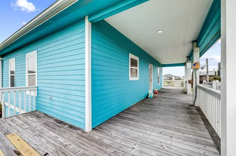 935 Clara Street Crystal Beach TX 77650
