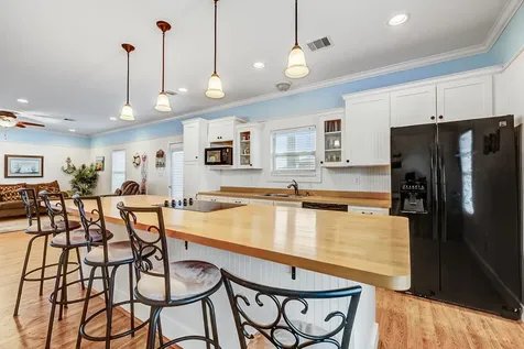 935 Clara Street Crystal Beach TX 77650