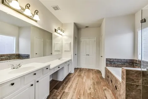 522 Cedar Point Drive League City TX 77573