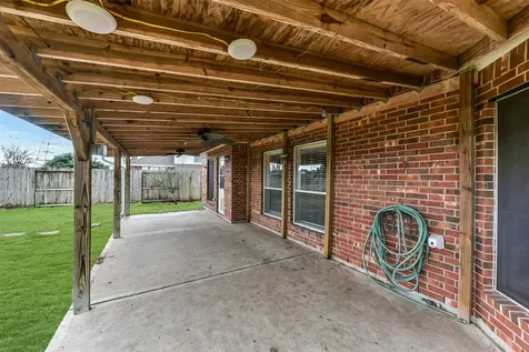 522 Cedar Point Drive League City TX 77573