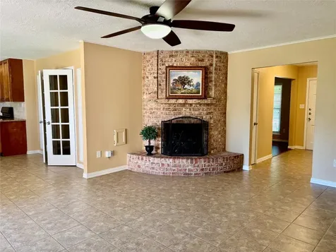 1518 Neptune Lane Houston TX 77062