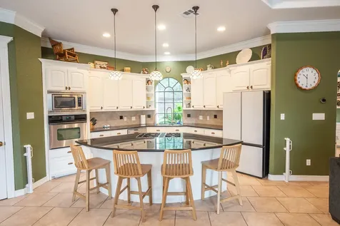 56 English Oak Court Lake Jackson TX 77566