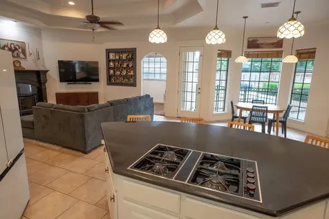 56 English Oak Court Lake Jackson TX 77566
