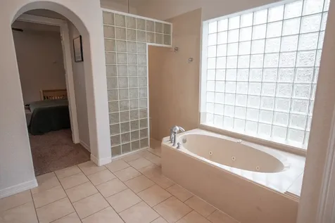 56 English Oak Court Lake Jackson TX 77566