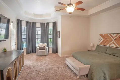56 English Oak Court Lake Jackson TX 77566