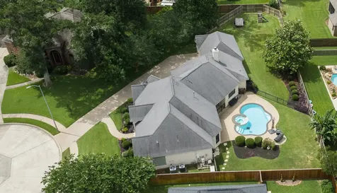 56 English Oak Court Lake Jackson TX 77566