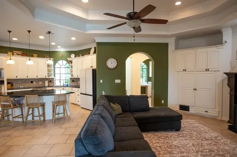 56 English Oak Court Lake Jackson TX 77566