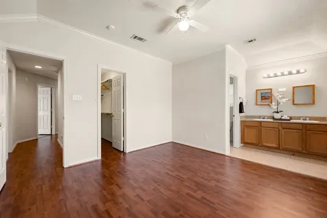 6418 England Street Houston TX 77021