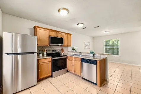 6418 England Street Houston TX 77021