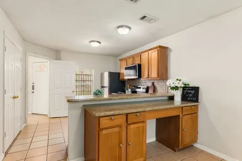 6418 England Street Houston TX 77021