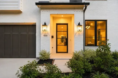 1501 Bonnie Brae Street Houston TX 77006