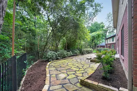 26 Thorn Berry Place The Woodlands TX 77381