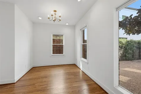 2132 Tangley Street Houston TX 77005