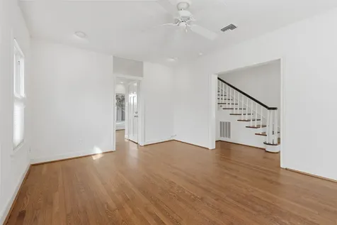 2132 Tangley Street Houston TX 77005