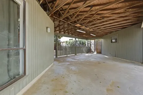 2132 Tangley Street Houston TX 77005